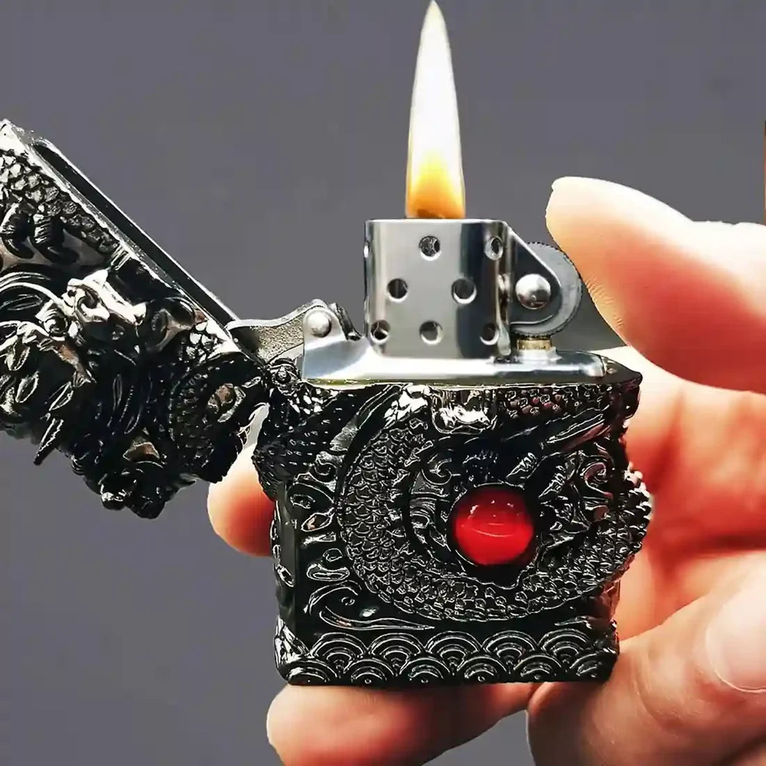 Zorro Dragon Pearl Lighter – 3D Carved Vintage Kerosene Lighter