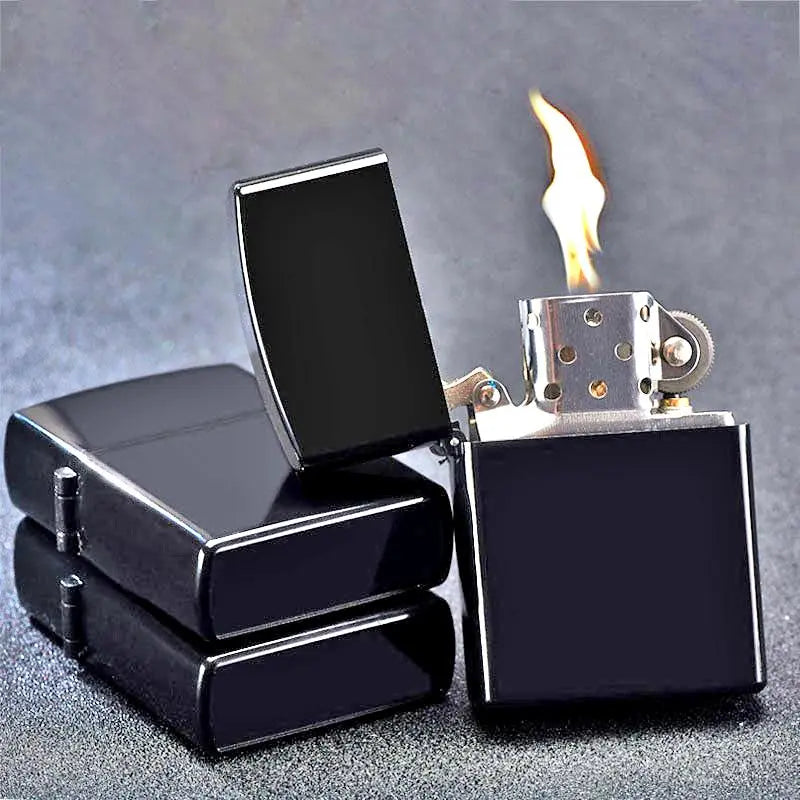 Zippo Classic Lighter – Windproof Flip-Top
